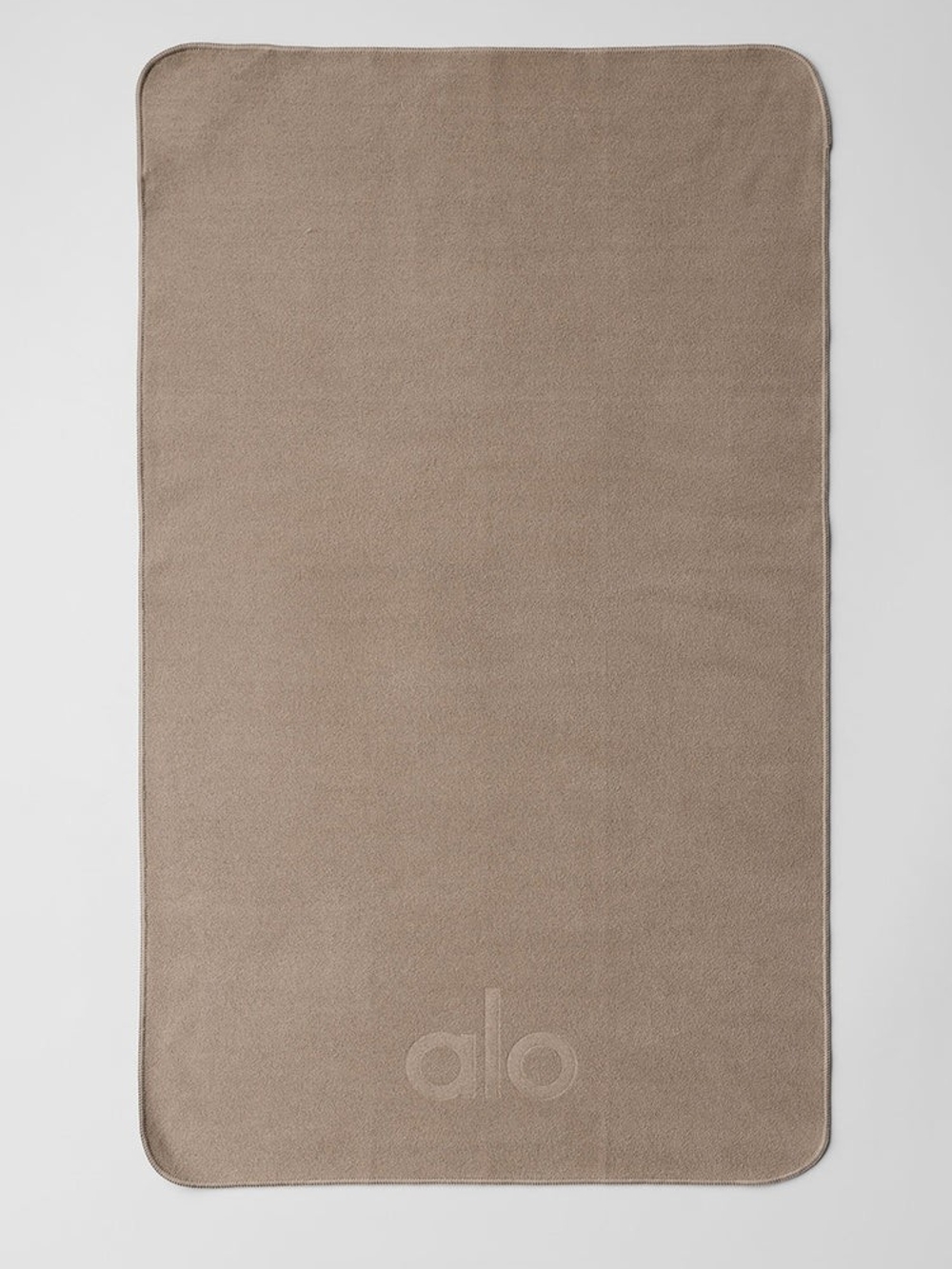 ALO Yoga No Sweat Hand Towel Pilates Light Grey Gray Mist Active - Picture 2 of 5